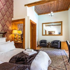 Luxus Zimmer mit Kingsize-Bett